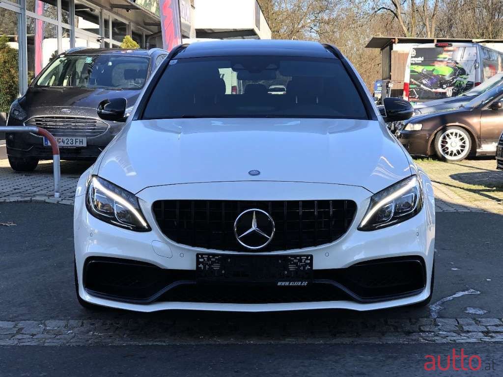 2015' Mercedes-Benz C-Klasse photo #2