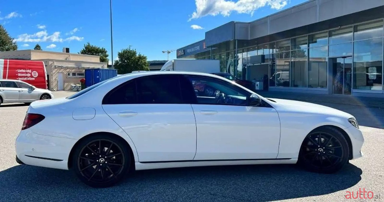 2017' Mercedes-Benz E 200 photo #2