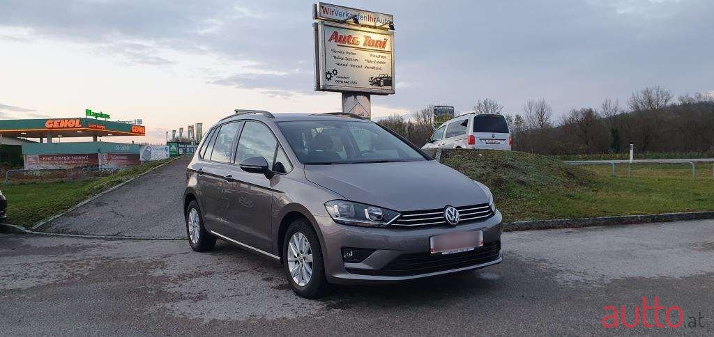 2015' Volkswagen Golf photo #1