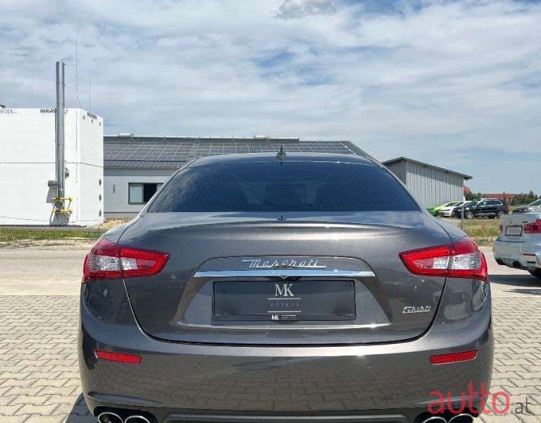 2014' Maserati Ghibli photo #5