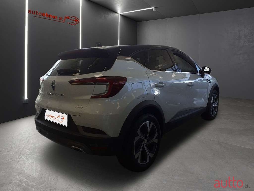2021' Renault Captur photo #3