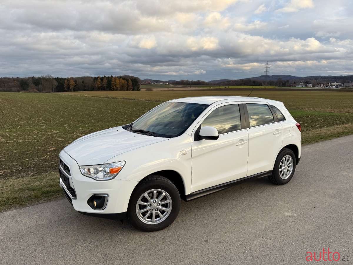 2013' Mitsubishi ASX photo #1