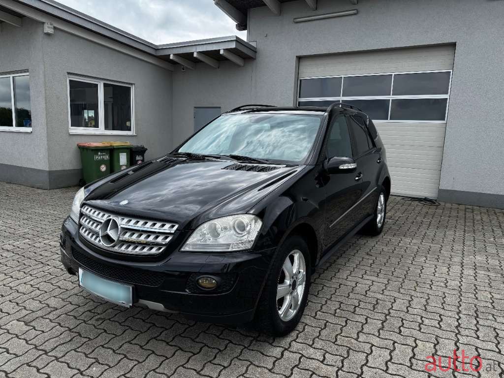 2008' Mercedes-Benz M-Klasse photo #3