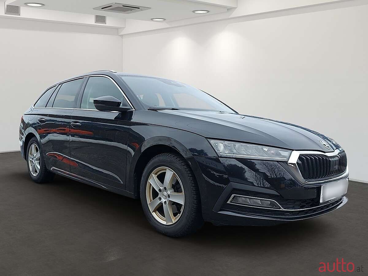 2020' Skoda Octavia photo #4