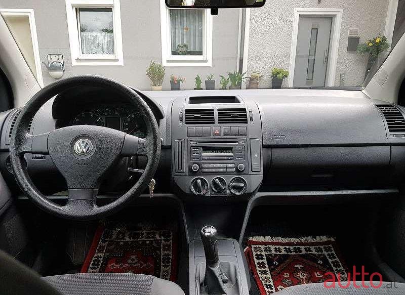 2008' Volkswagen Polo photo #2