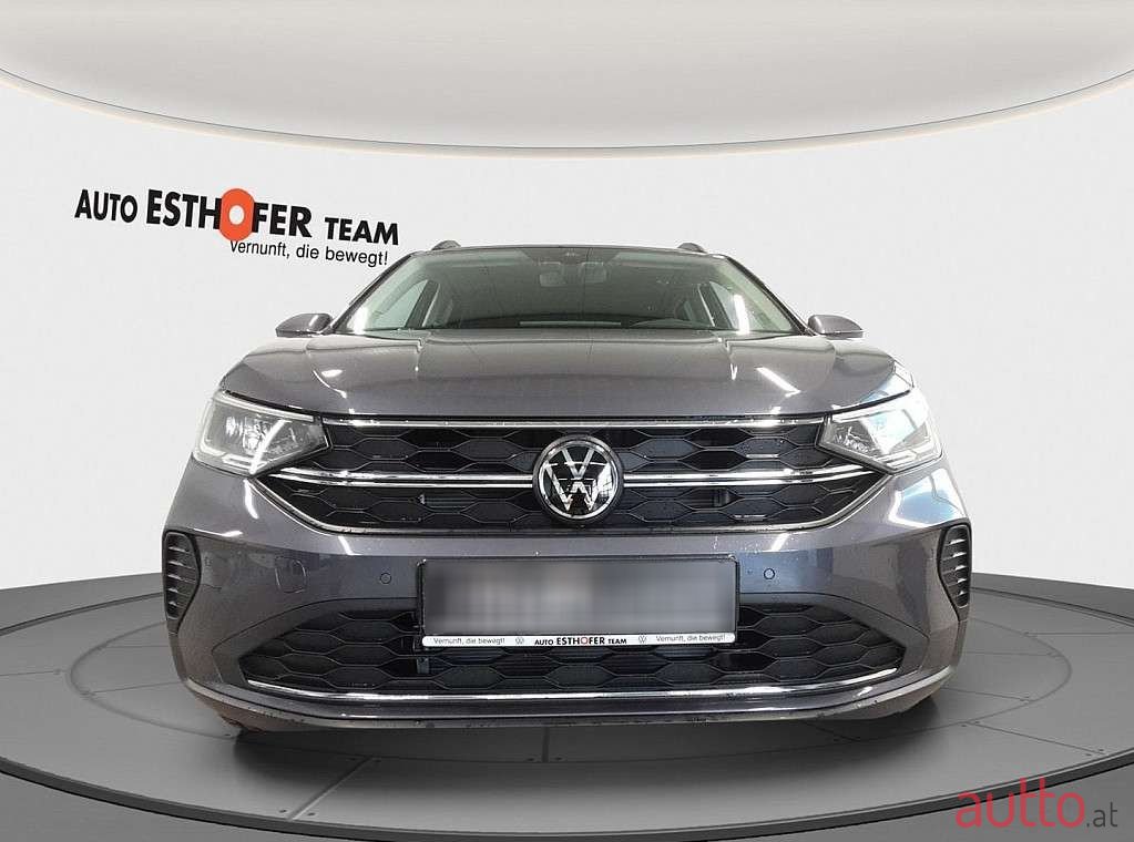 2023' Volkswagen Taigo photo #2