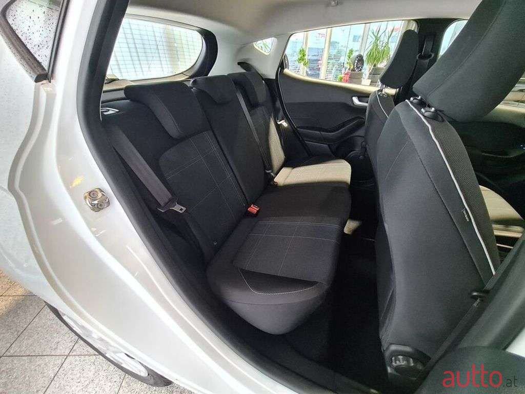 2017' Ford Fiesta photo #6