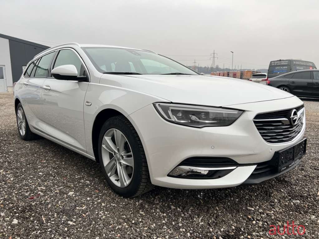 2019' Opel Insignia photo #1
