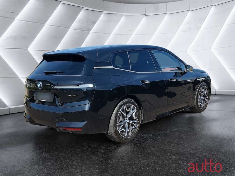 2022' BMW iX photo #5