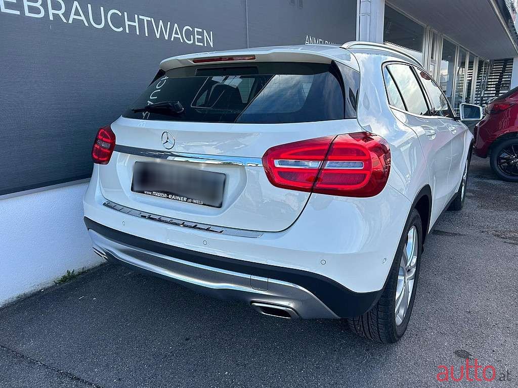 2016' Mercedes-Benz Gla-Klasse photo #5