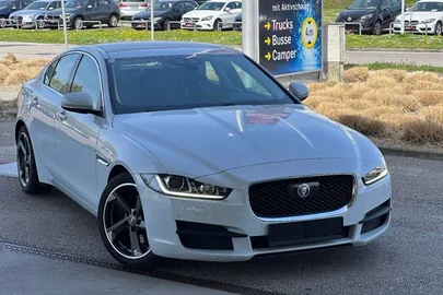 2016' Jaguar XE