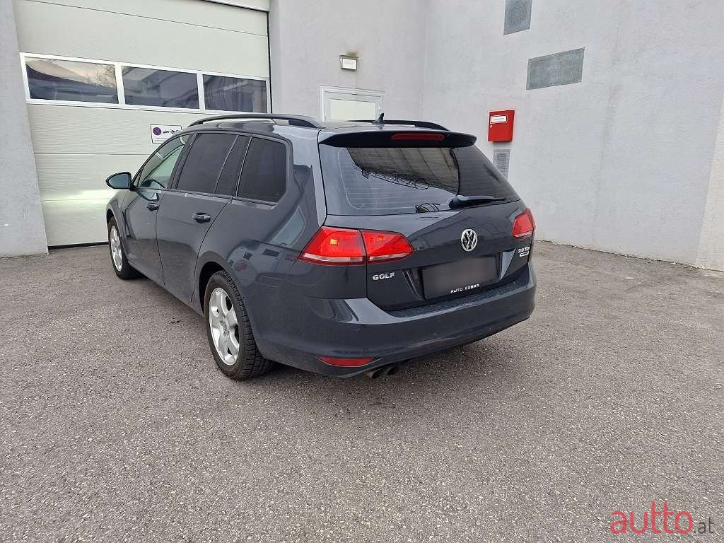 2015' Volkswagen Golf photo #6