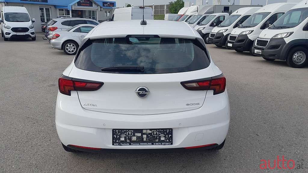 2016' Opel Astra photo #6