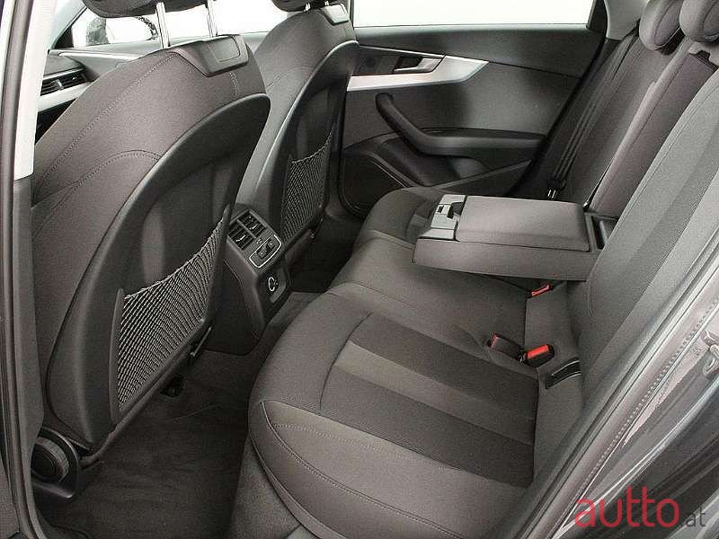 2019' Audi A4 photo #5