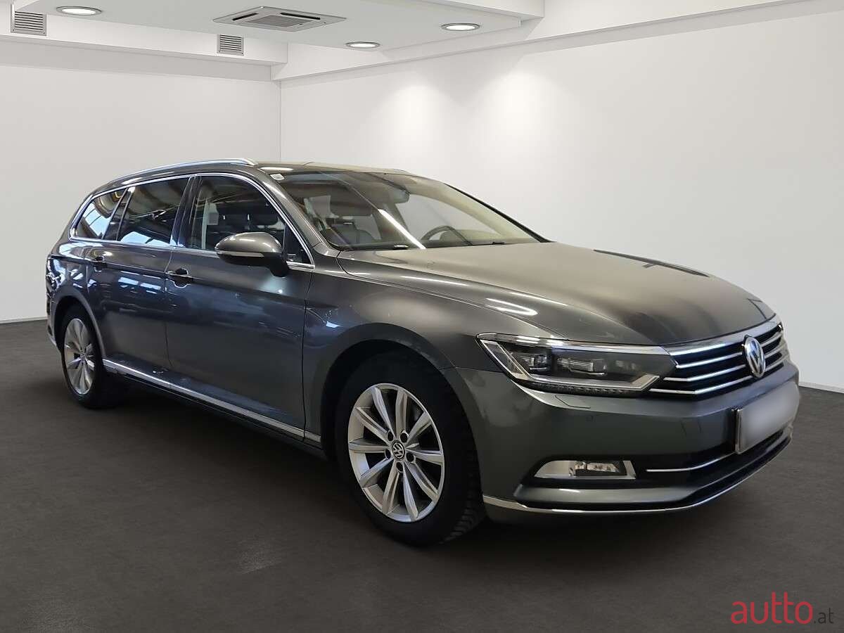 2015' Volkswagen Passat photo #2