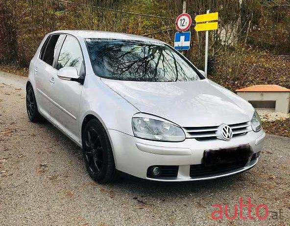 2004' Volkswagen Golf photo #1