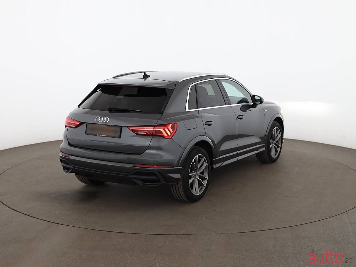 2023' Audi Q3 photo #3