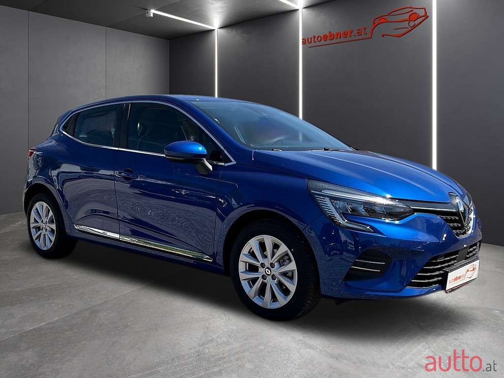 2022' Renault Clio photo #2