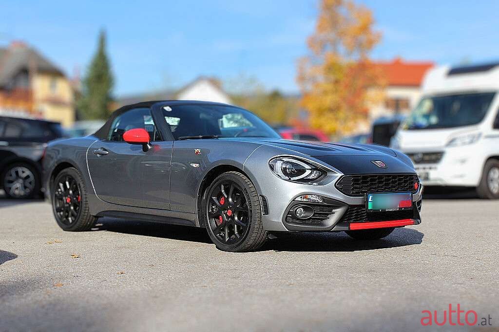 2018' Fiat 124 Spider Abarth photo #1