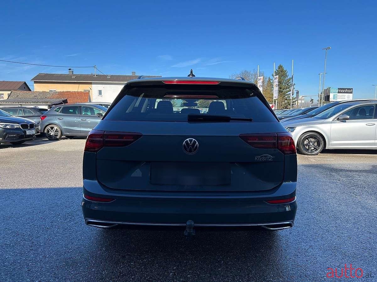 2021' Volkswagen Golf photo #4
