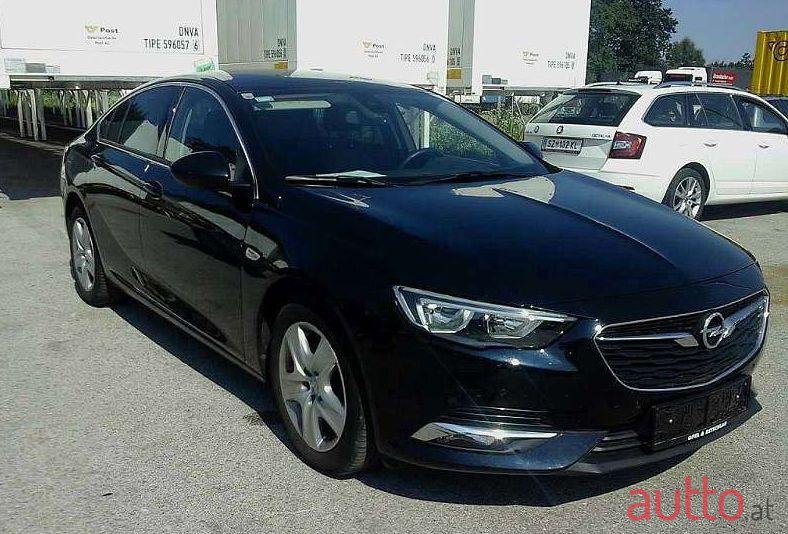 2017' Opel Insignia photo #1