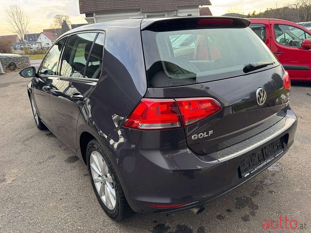 2015' Volkswagen Golf photo #4