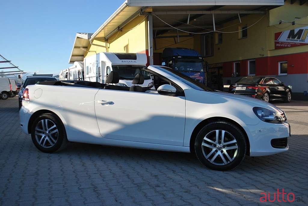 2015' Volkswagen Golf photo #2