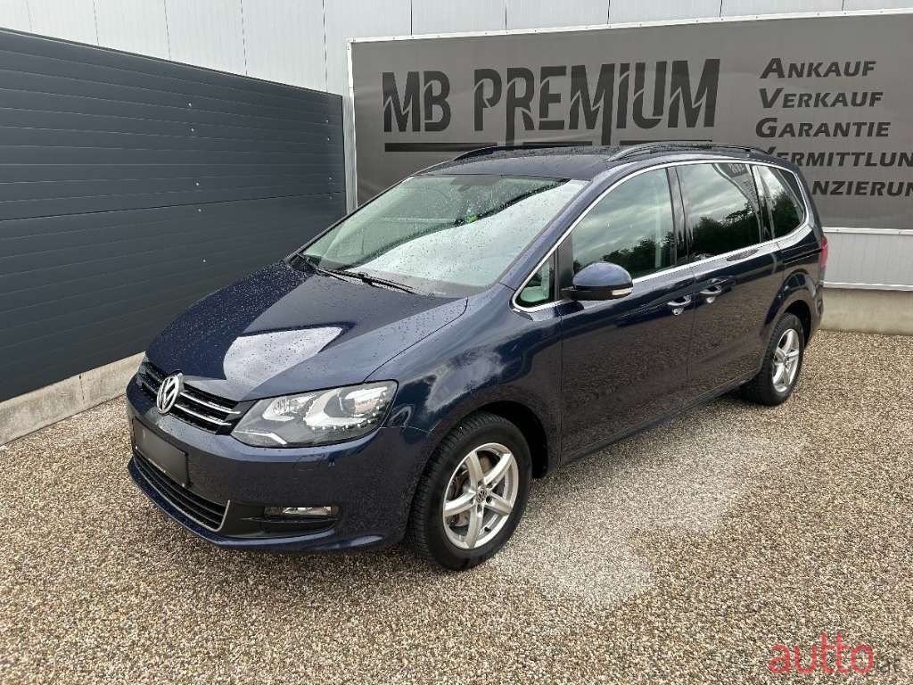 2014' Volkswagen Sharan photo #3