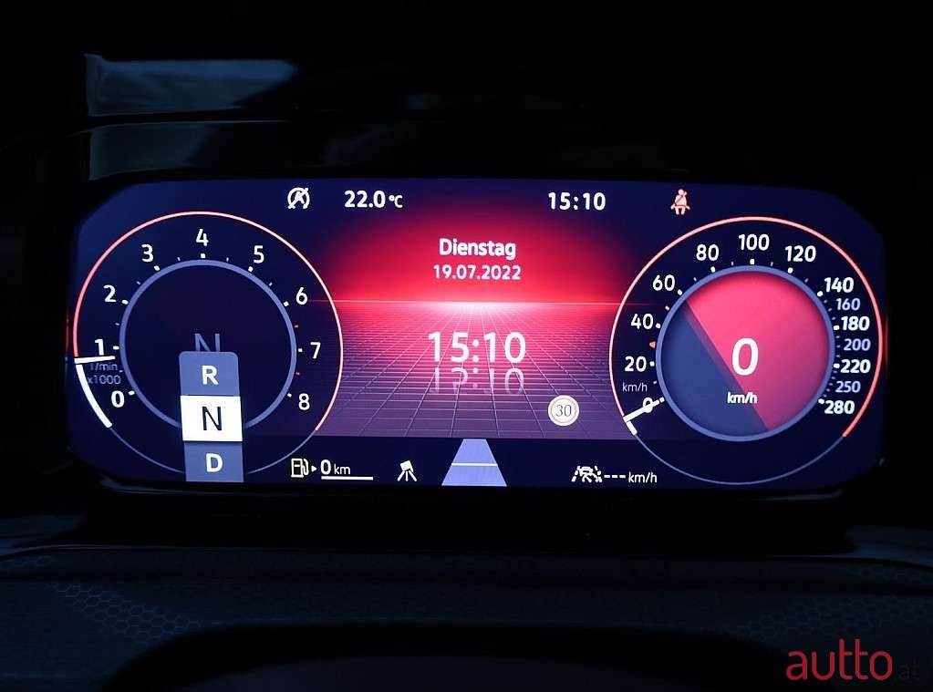 2022' Volkswagen Golf photo #6