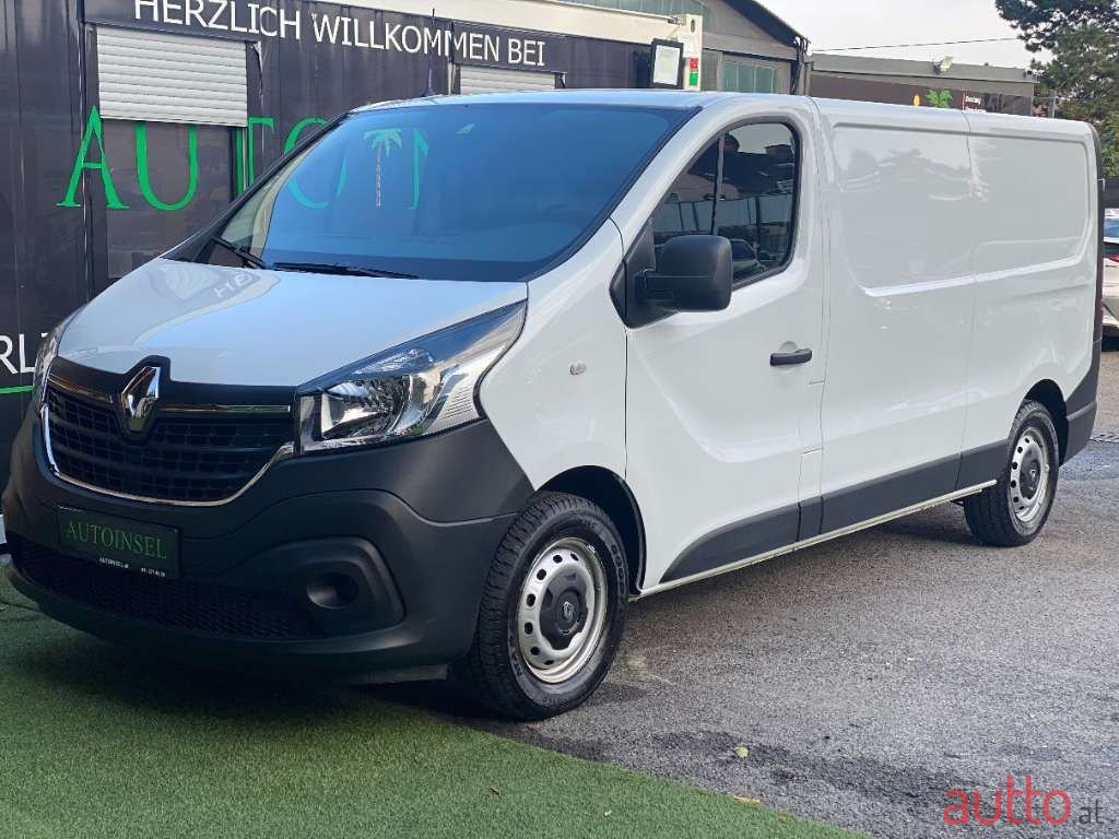 2020' Renault Trafic photo #1