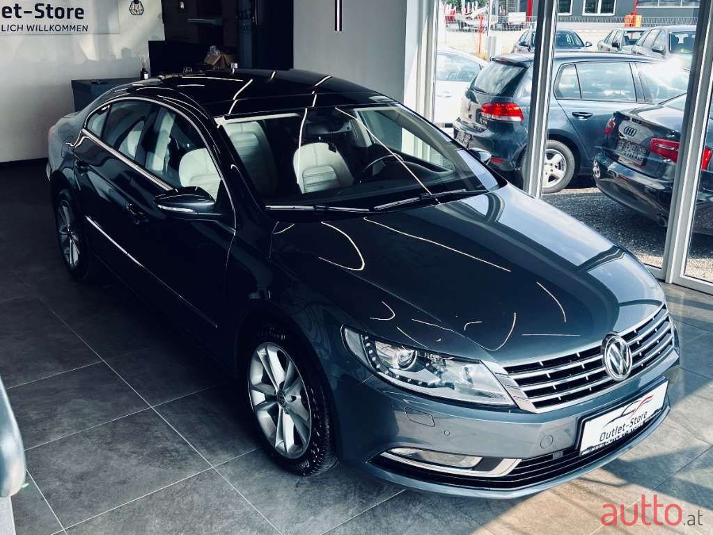 2013' Volkswagen photo #3