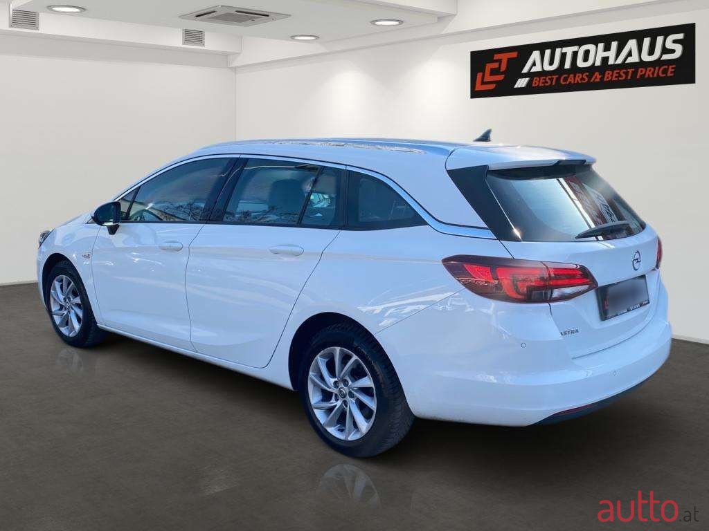 2019' Opel Astra photo #3