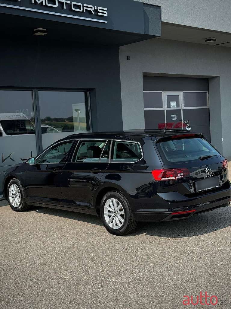 2020' Volkswagen Passat photo #3