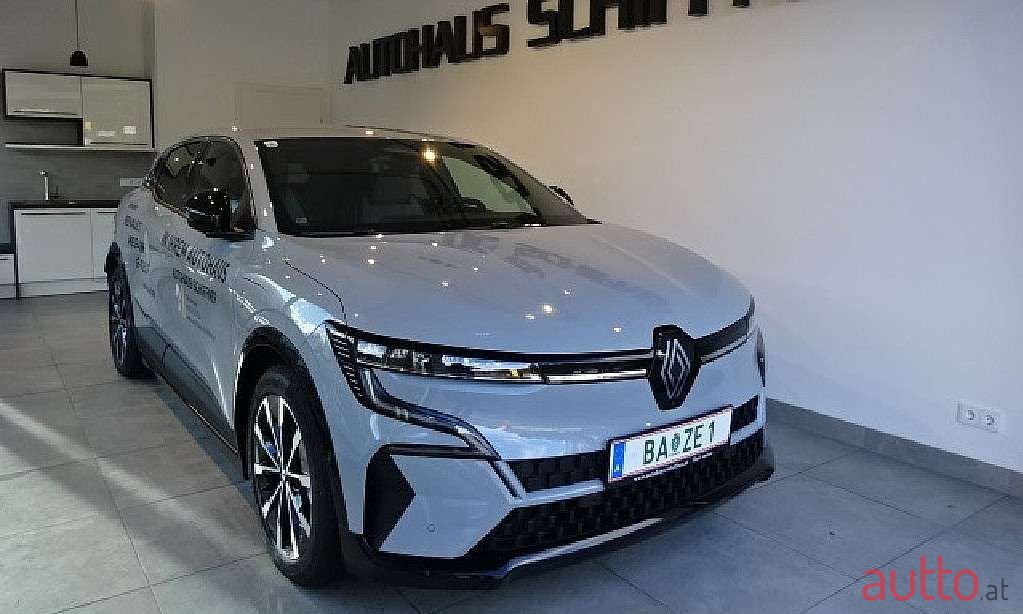 2022' Renault Megane photo #1