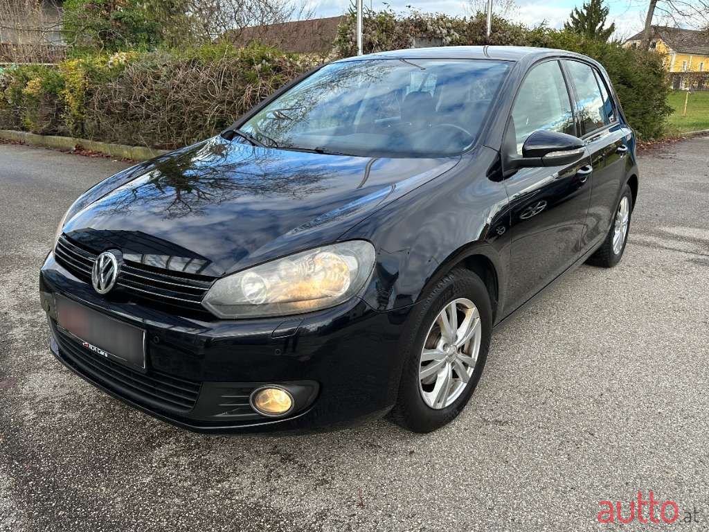 2012' Volkswagen Golf photo #2