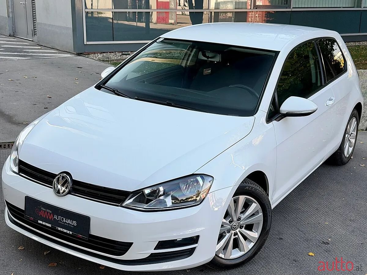2013' Volkswagen Golf photo #1