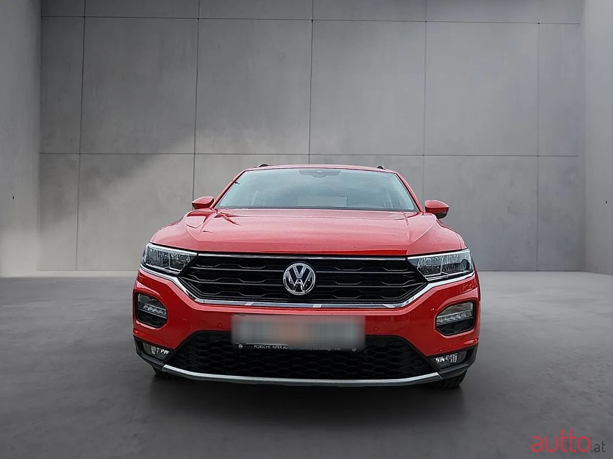 2018' Volkswagen T-Roc photo #2