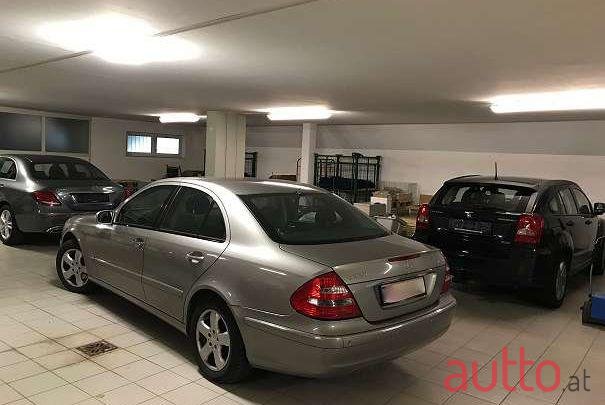 2004' Mercedes-Benz E-Klasse photo #1