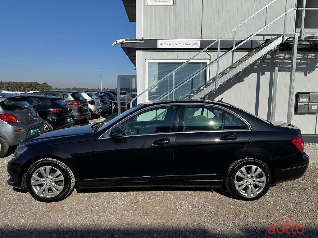 2014' Mercedes-Benz C-Klasse photo #2