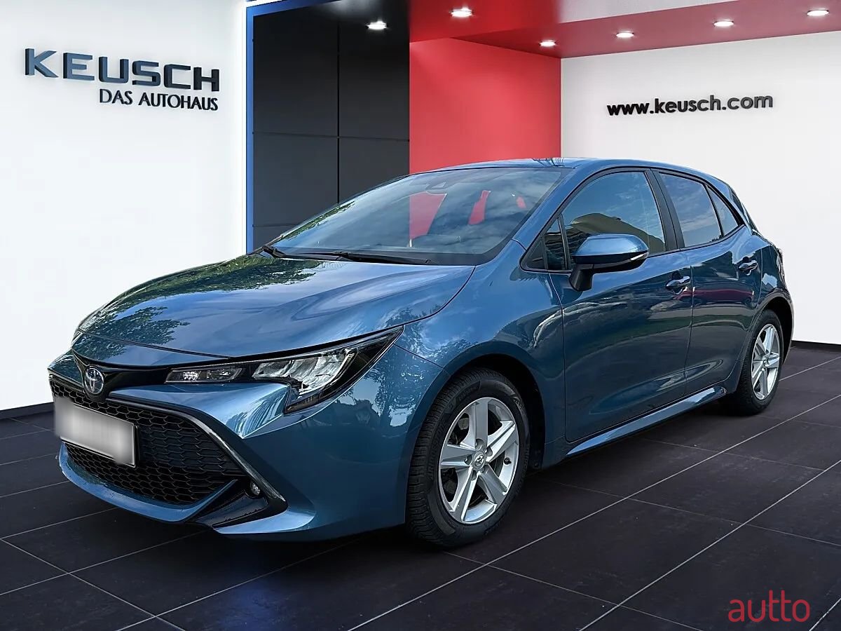 2022' Toyota Corolla photo #2