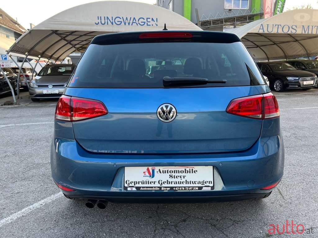 2015' Volkswagen Golf photo #6