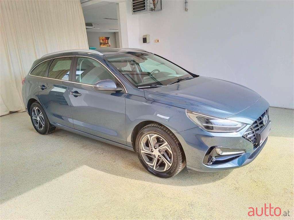 2022' Hyundai i30 photo #2