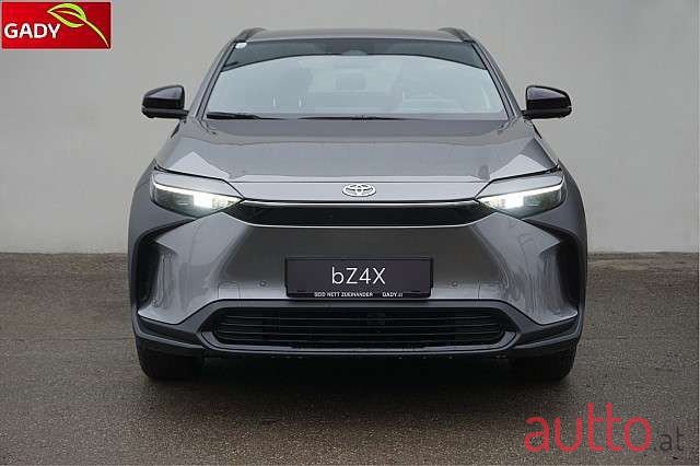 2023' Toyota bZ4X photo #4