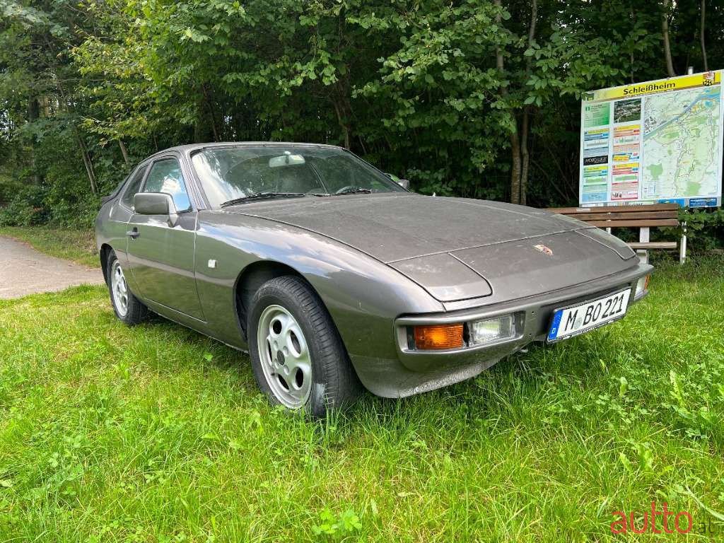 1977' Porsche 924 photo #1