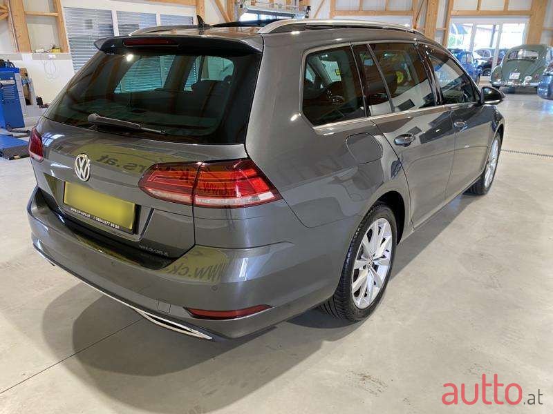 2020' Volkswagen Golf photo #5