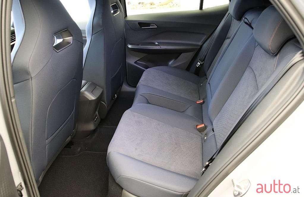 2023' Cupra Born photo #5