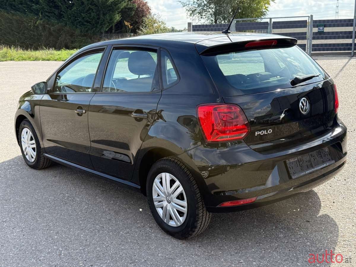 2016' Volkswagen Polo photo #3