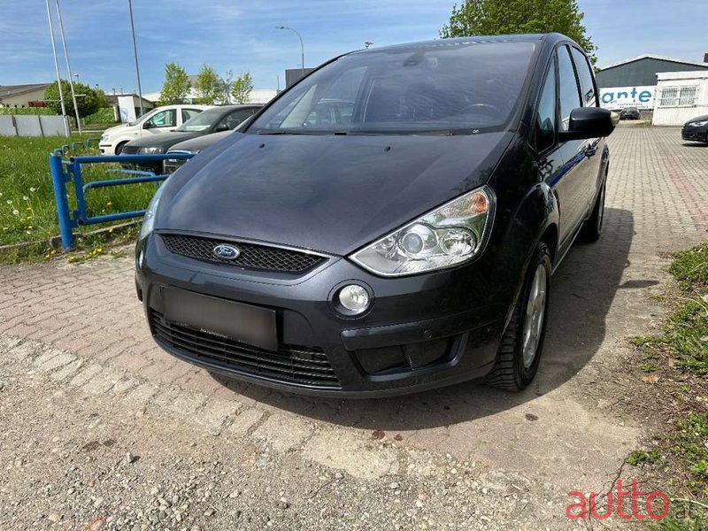 2009' Ford S-Max photo #2