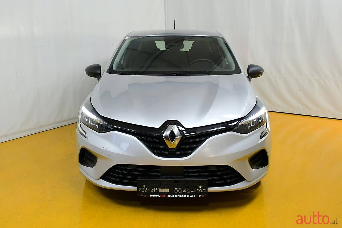 2021' Renault Clio photo #6