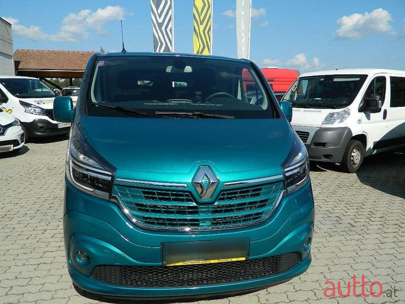 2020' Renault Trafic photo #3